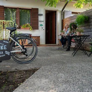 Bed And Bike Maison d'hôtes
