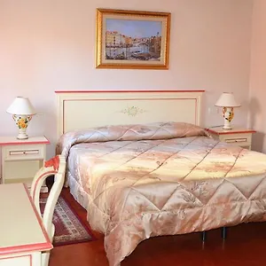 Holidays 2*, Veneza Itália